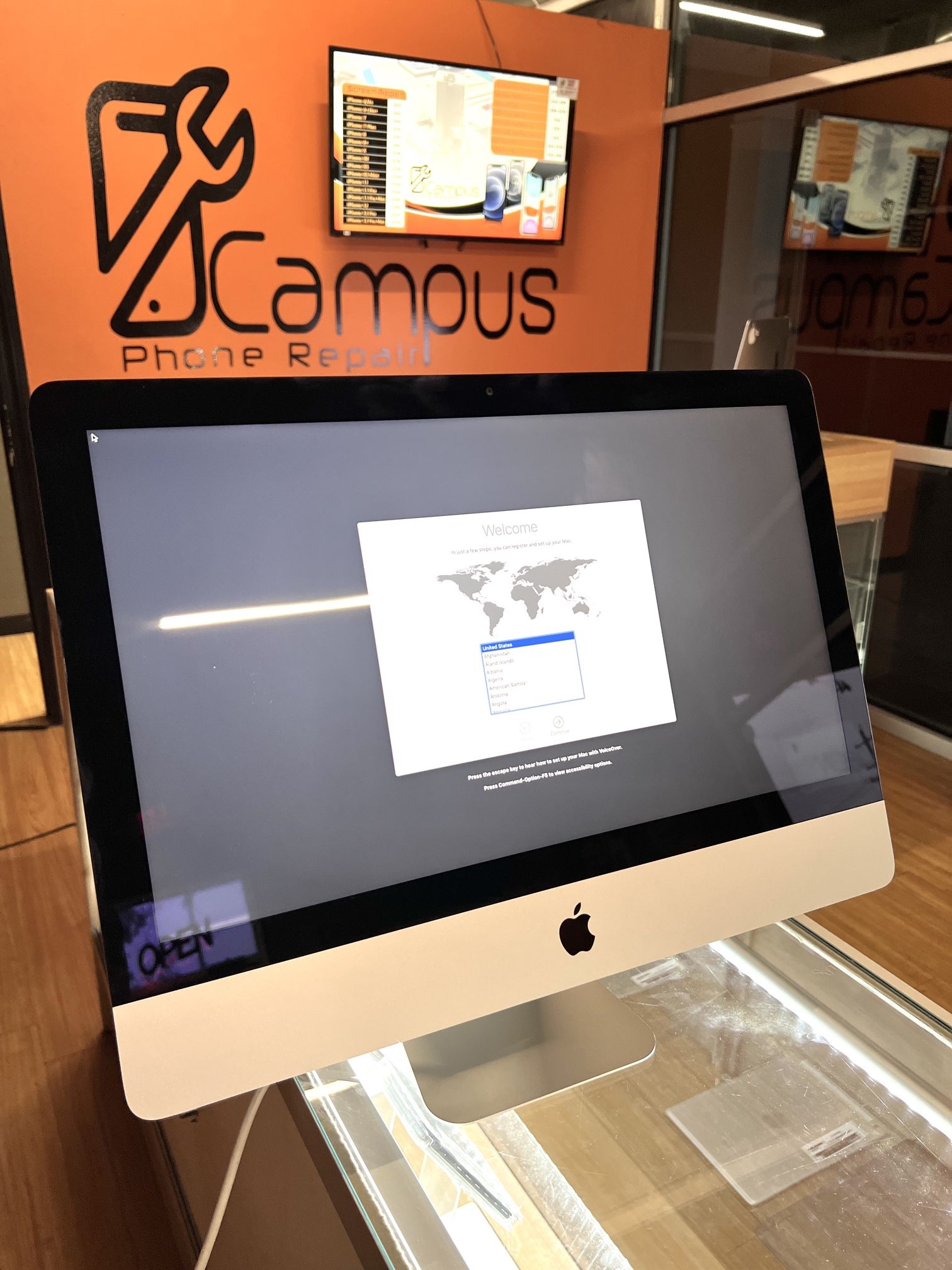 Apple iMac 21.5” ~ 8GB RAM ~ 1TB HDD