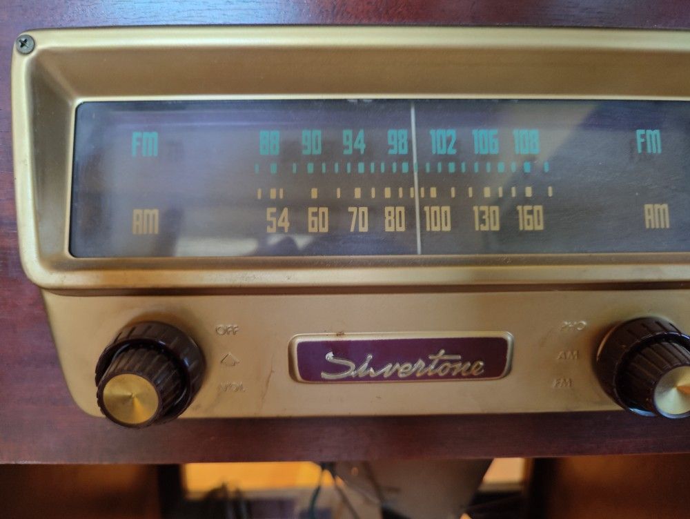 Vintage Silvertone Radio
