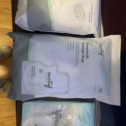 Breastmilk Storage Bags And Nursing Pads