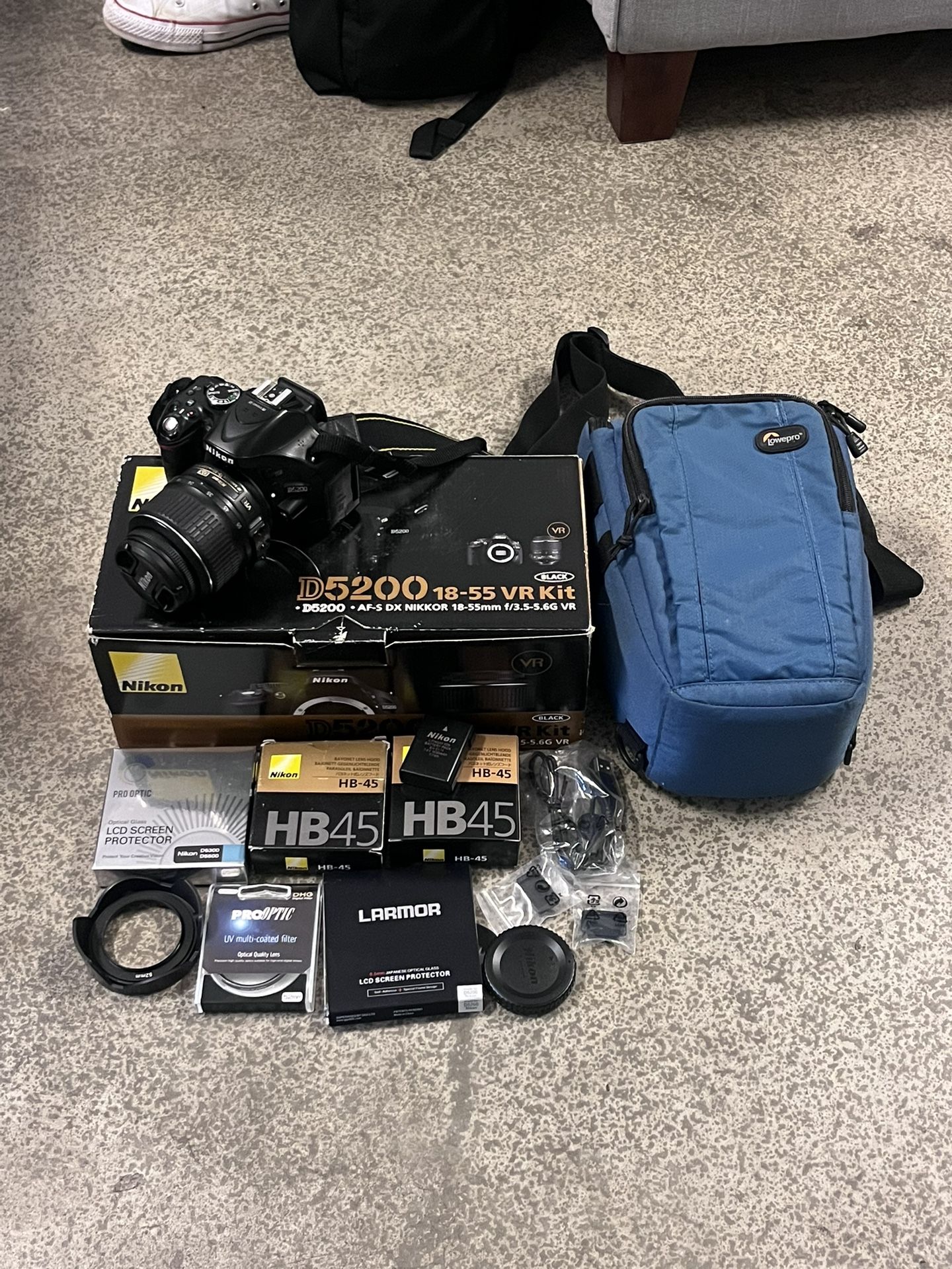 Nikon D5200 18-55mm Kit + Bag DSLR Camera