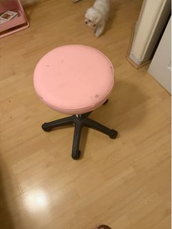 Pink tattoo furniture set