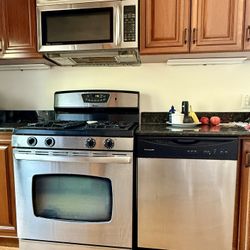 Full Kitchen Appliance Set: Refrigerator, Range, Dishwasher, Microwave