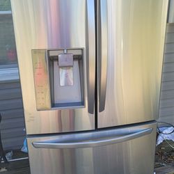 LG Refrigerator/Freezer 