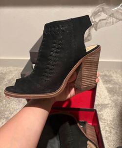 Black New Vince Camuto Sandals