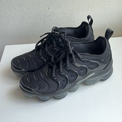 Women’s Nike shoes