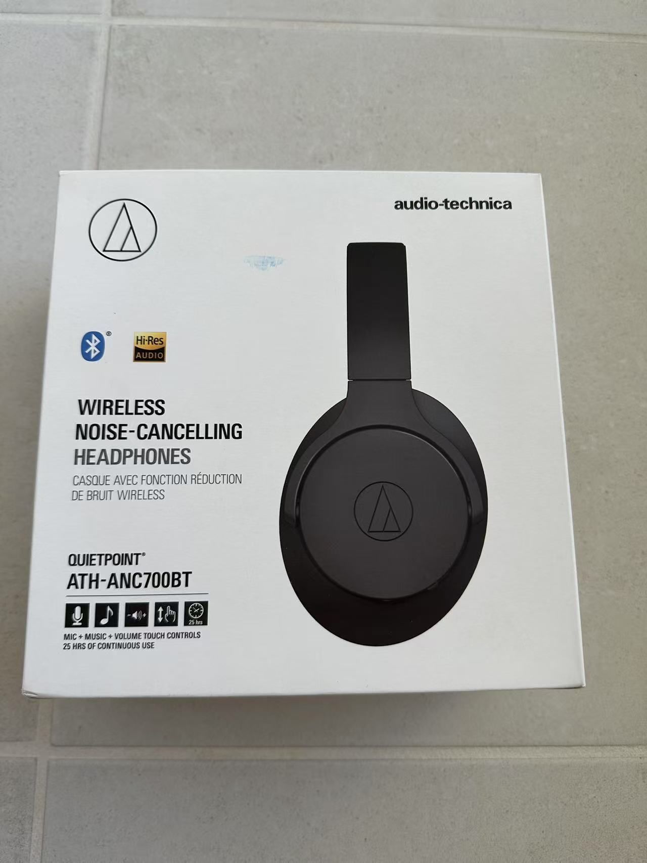 Audio-Technica ATH-ANC700BT QuietPoint Wireless Active Noise-Cancelling Over-Ear Headphones with Mic, Black Brand new in original box, never used