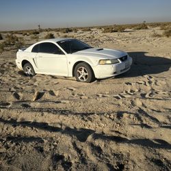 2000 Ford Mustang