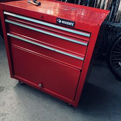 27”x17” By 26” High Husky Tool Chest On Rollers