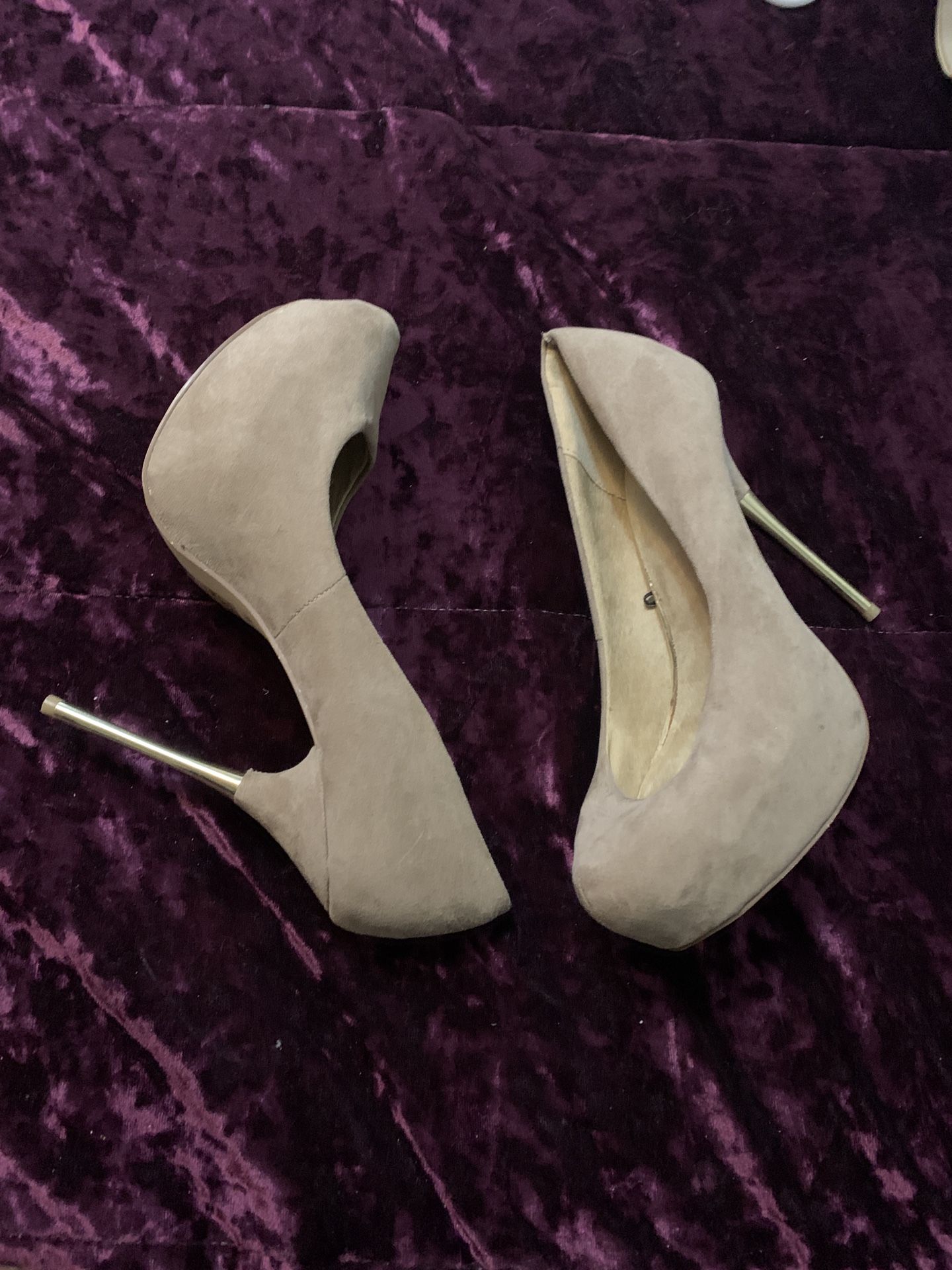 Forever 21 Heels Size 9