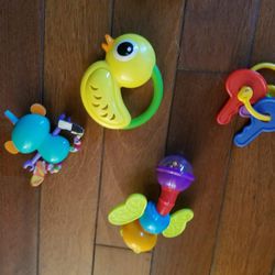 Lot of 4 infant/baby rattle type toys (keys etc) $3 for all