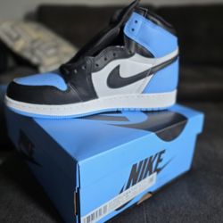 Air Jordan 1 High Unc - Sz 7y 