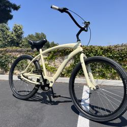 Niiice 3- Speed Beach Cruiser.  Adult 26” 3- Speed