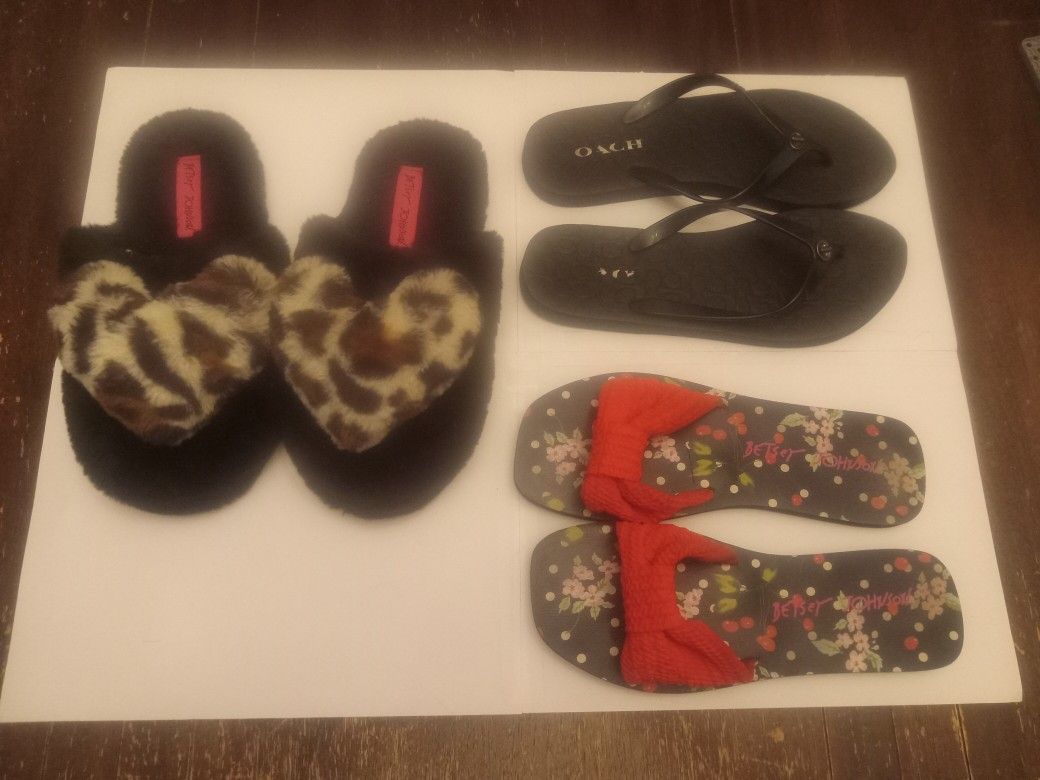 Betsey Johnson Sandal & Slippers & Coach Sandals Lot!! Women's Size 9.5