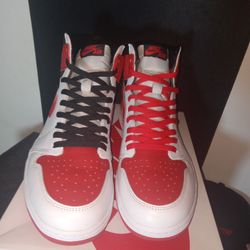 AIR JORDAN 1 RETRO MEN SIZE 14 W/BOX
