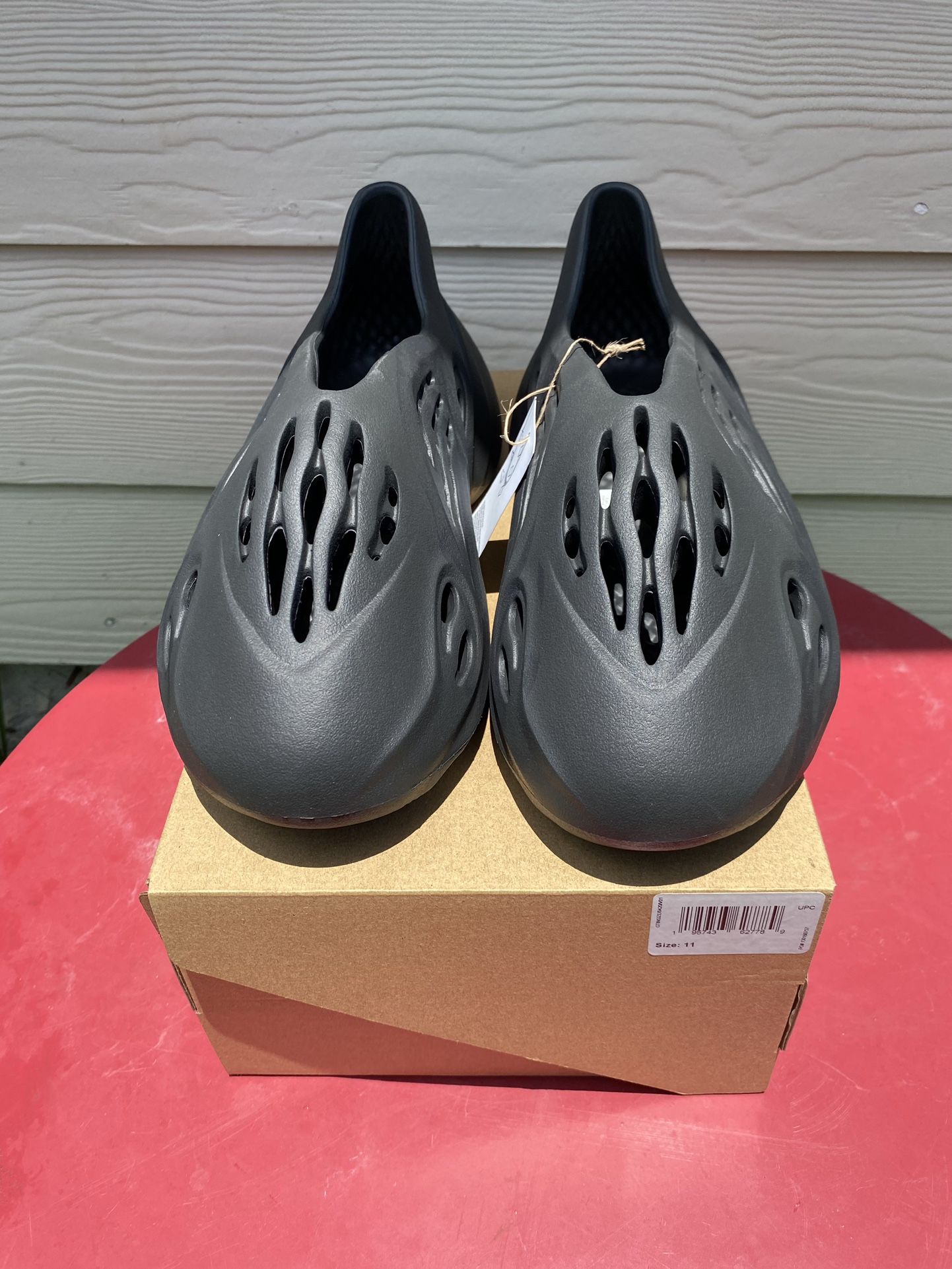 Yeezy foam runner 'Onyx' for Sale in Houston, TX - OfferUp