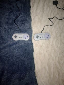  Super Nintendo Entertainment System (SNES) Controllers