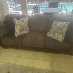 Set Of 2 Couch (sofa And Loveseat)