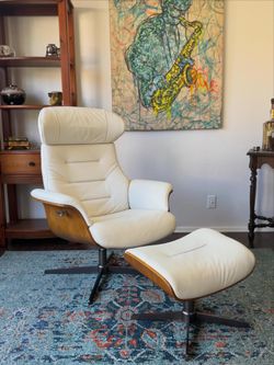 Gorgeous Leather Recliner