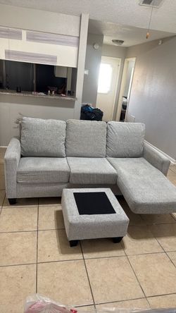 L-Shape Sectional Couch- with USB, cup holders and a Reversible Chaise w/ Ottoman, Washable Covers - $425 OBO - Katy