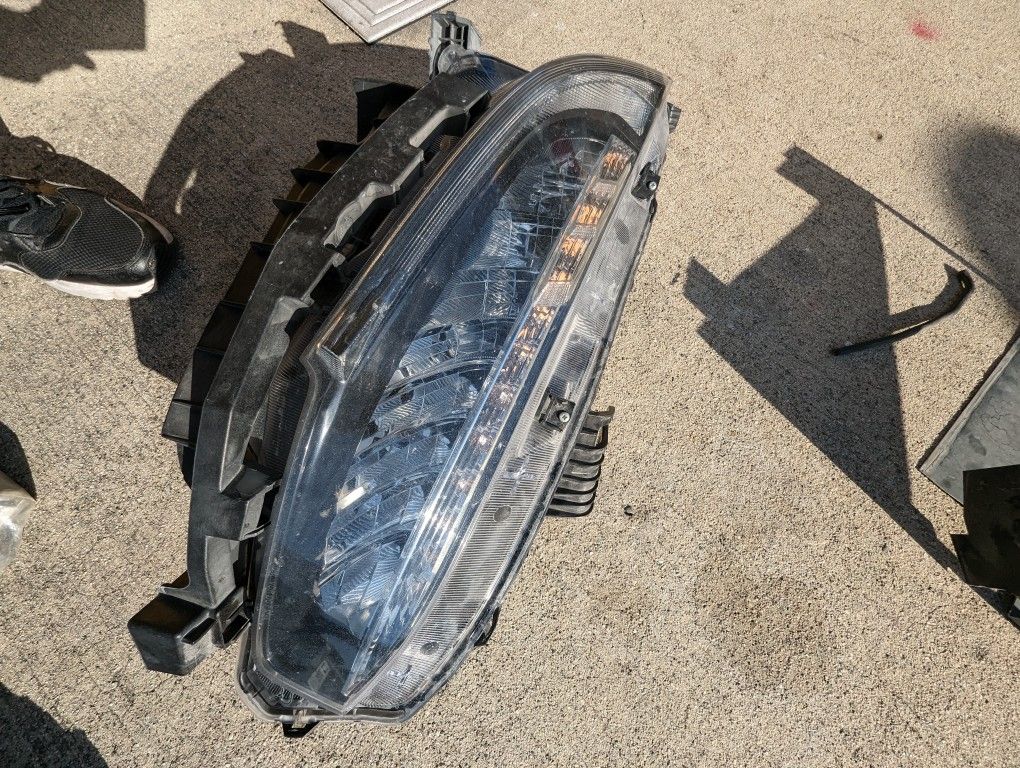 FK8 HONDA CIVIC TYPE R Passenger Headlight
