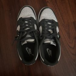 Nike Dunks 