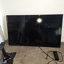 Vizio 37" HD Flat-screen TV 