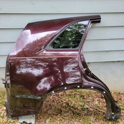 PASSENGER QUARTER PANEL PAINTED BODY SIDE CLADDING FITS 11-13 SORENTO (contact info removed)