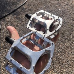 HP  PEDALS 9/16  Mid School 