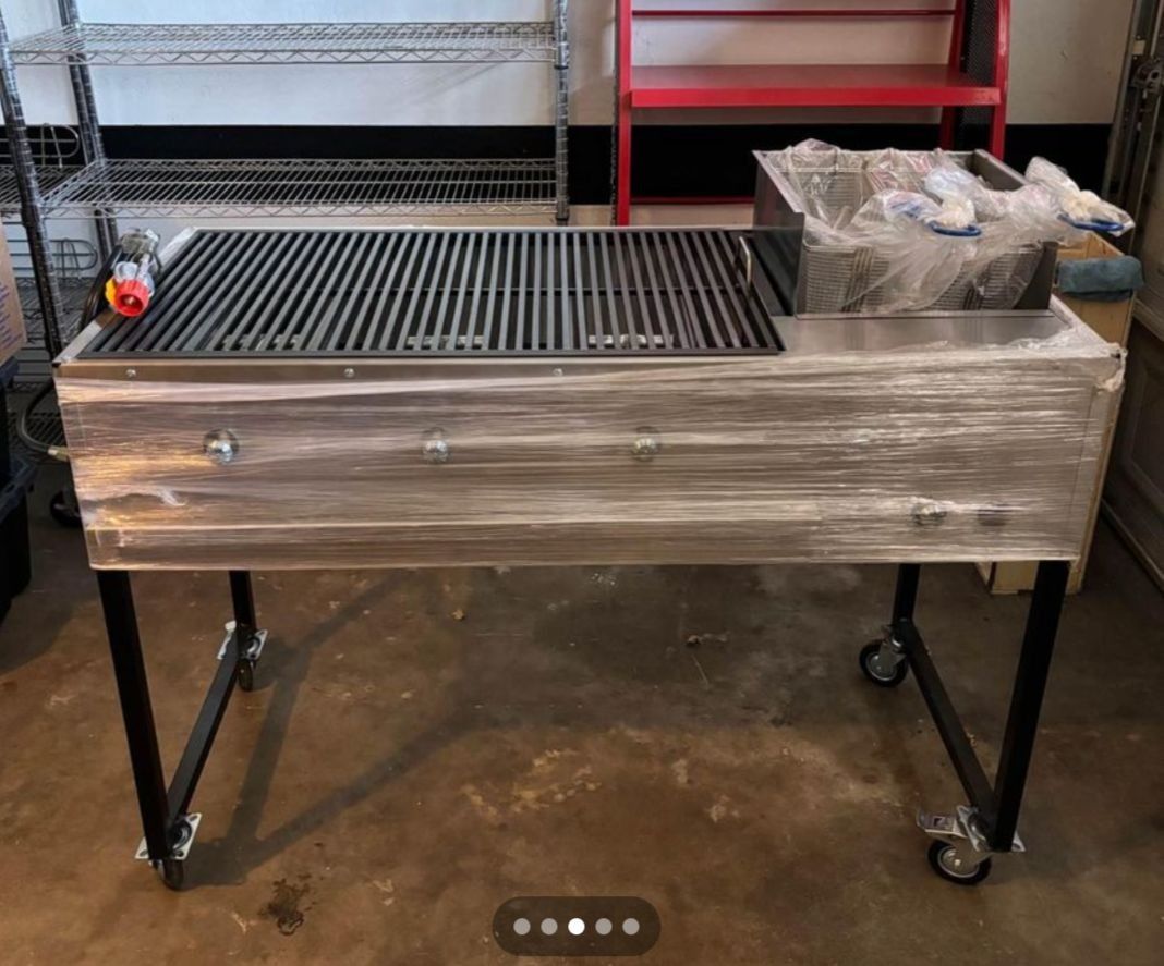 Charbroiler And Deep Fryer Together $600