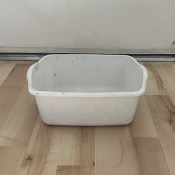 White Sterilite Plastic Tub Bin Container