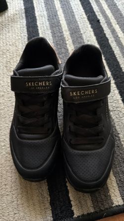 Tenis Skechers para Nina semi nuevos 1/2 puestas  size 2.5     $20