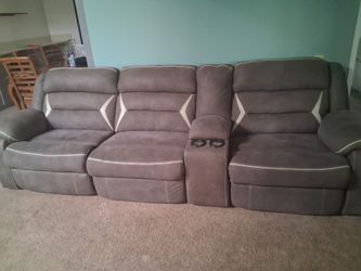 3-Seat Reclining Sofa with Center Console