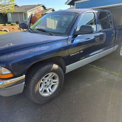 Used 2001 Dodge Dakota Quad Cab Pickup RWD