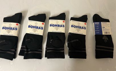 5 BOMBAS Pairs of Shoes Size L. All 5$