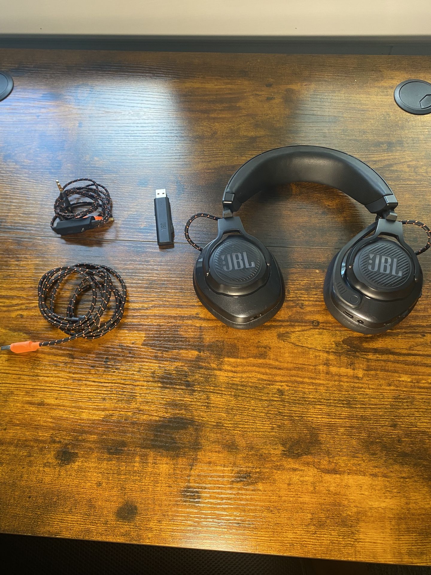 Black Gaming Headset - JBL Quantum 600 - Pickup Available Today!