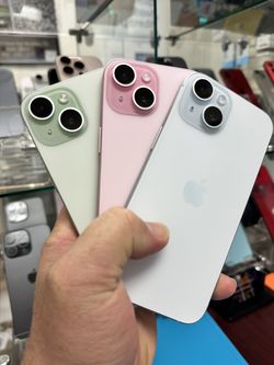IPhone 15 Reg $399 ✅Cricket Att