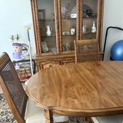 China Cabinet And Table With 6 Chairs 