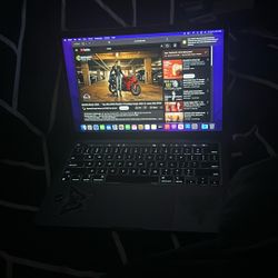 MacBook Pro 2022 M2 Chip 13 Inch 8GB