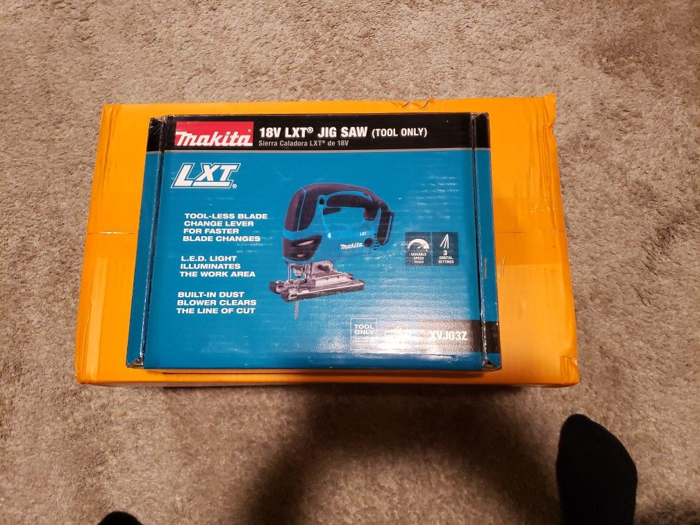 New jig Saw Makita,  mod. XVJ 03 , 18V. 