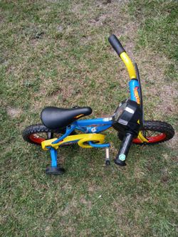 Hotwheels small kids bike