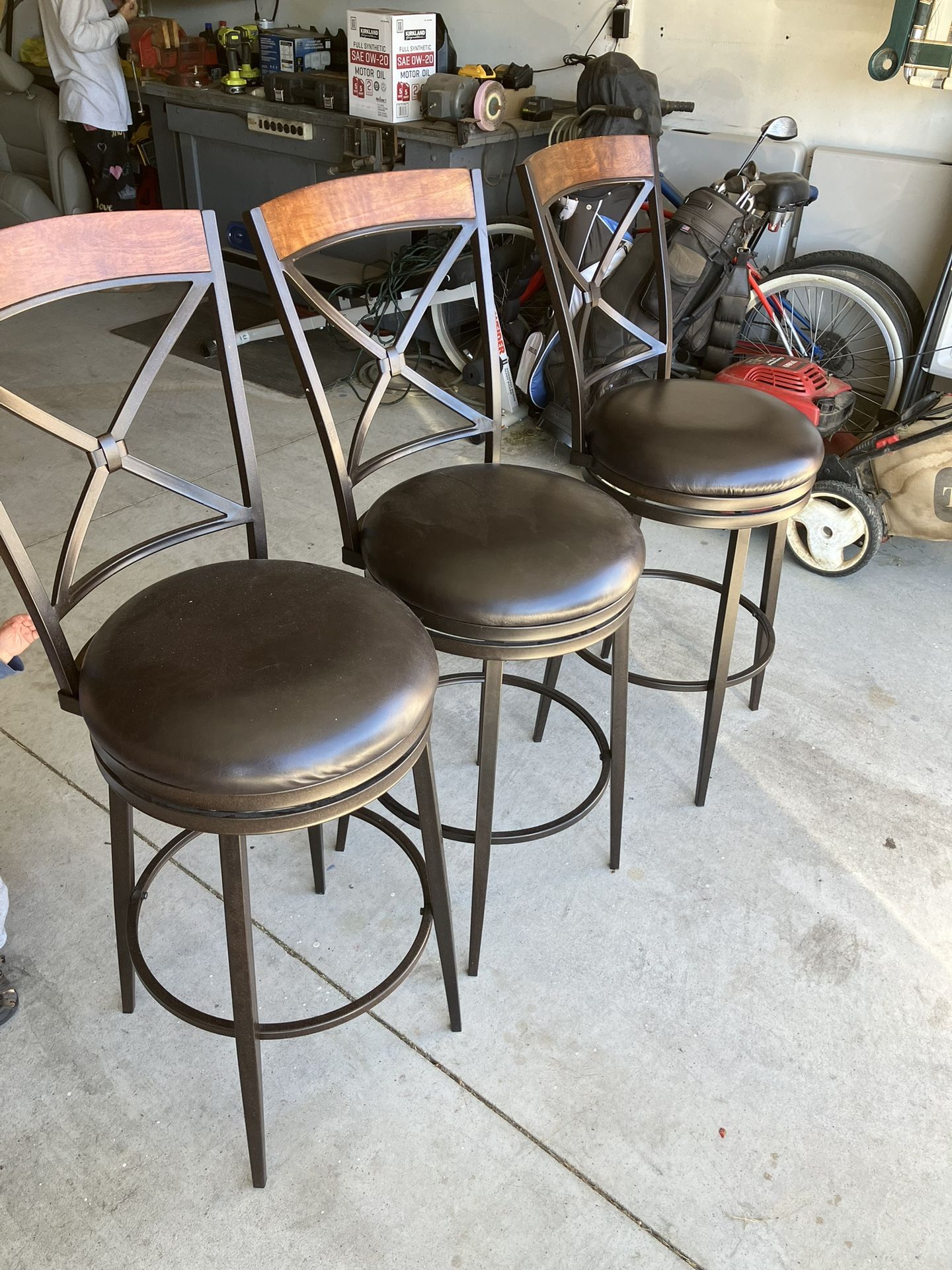 Bar Stools/ Chairs/ Seats