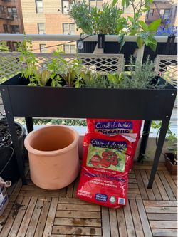 Metal Patio Planter Box - like new