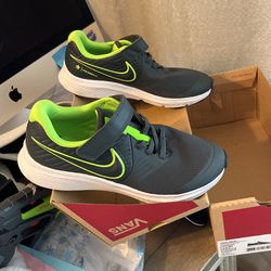 Nike Star Runner
