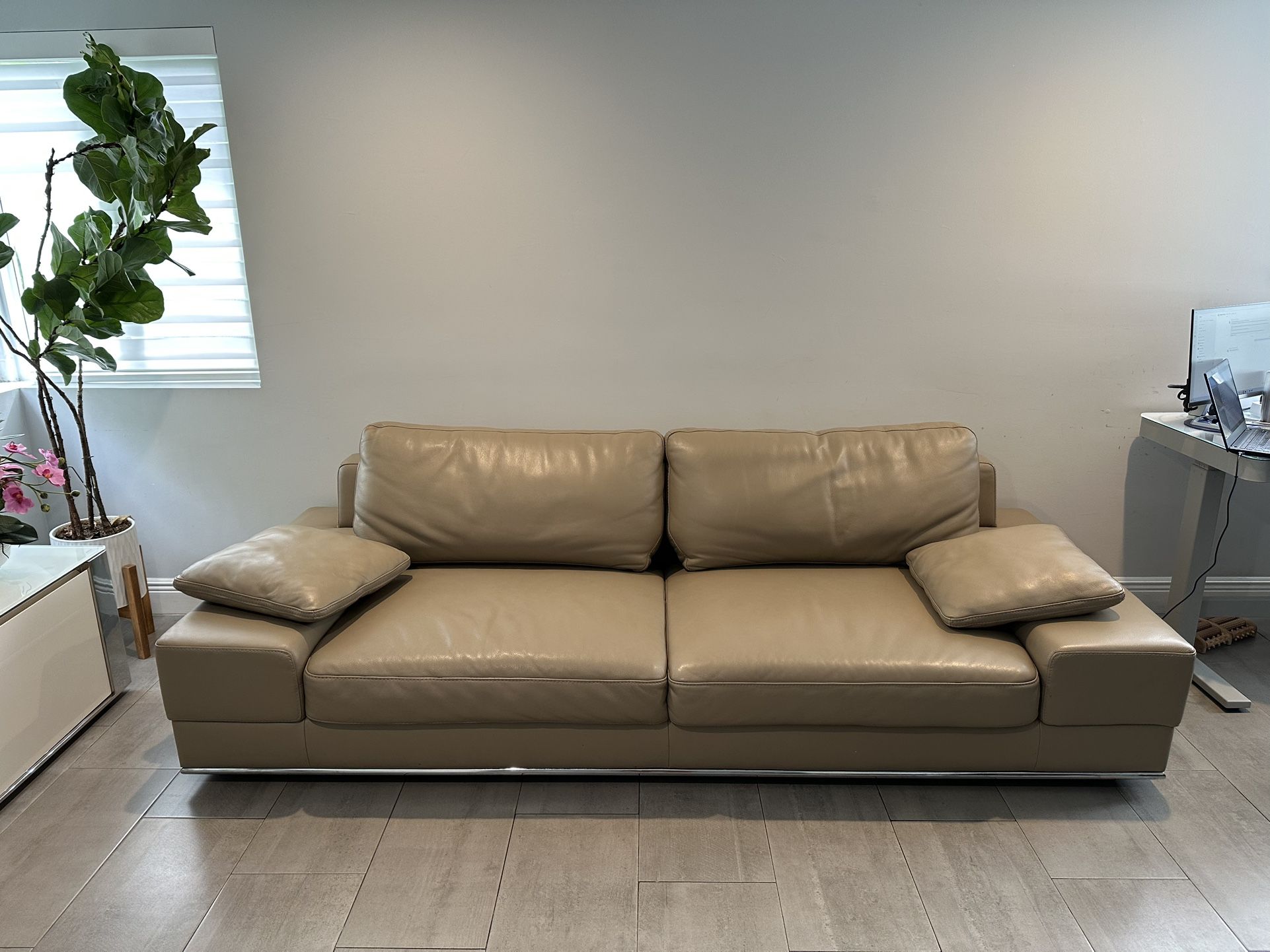 Modern Modloft Leather Couch – Excellent Condition
