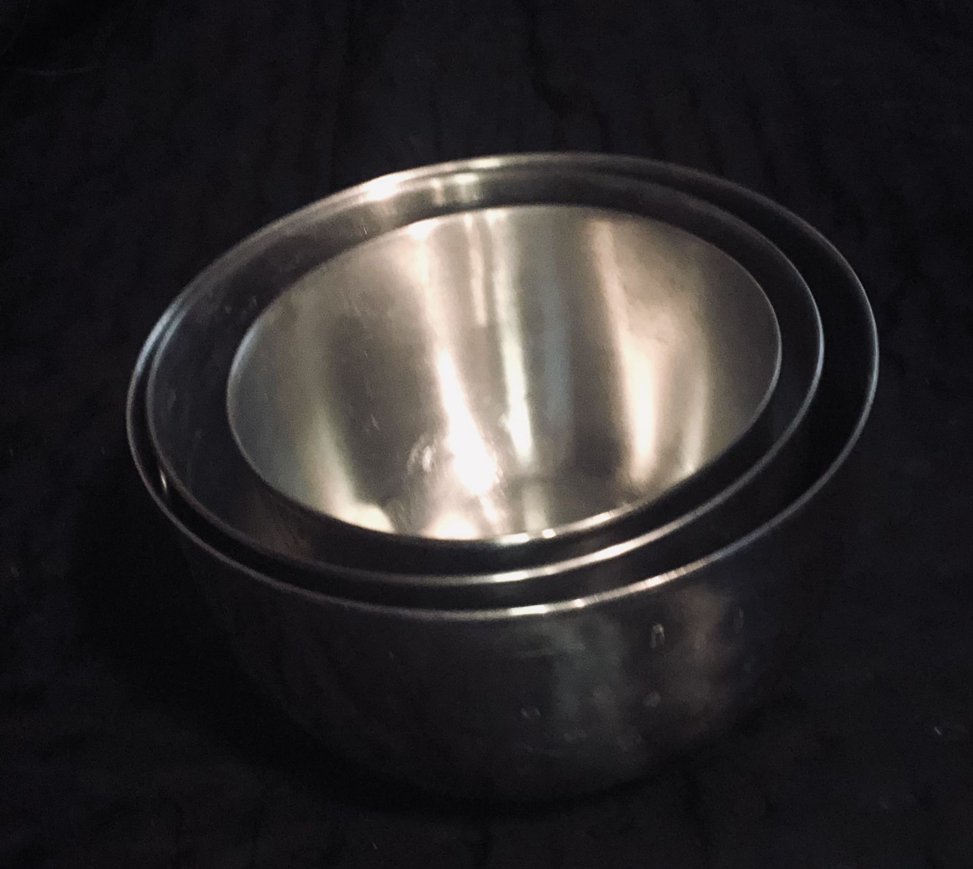 Set Of 3 Great Condition Stainless Steal Nesting Mixing Bowls.  1 Is  Farberware Double Thumb Ring #734. $20 Pickup/$23 Shipping