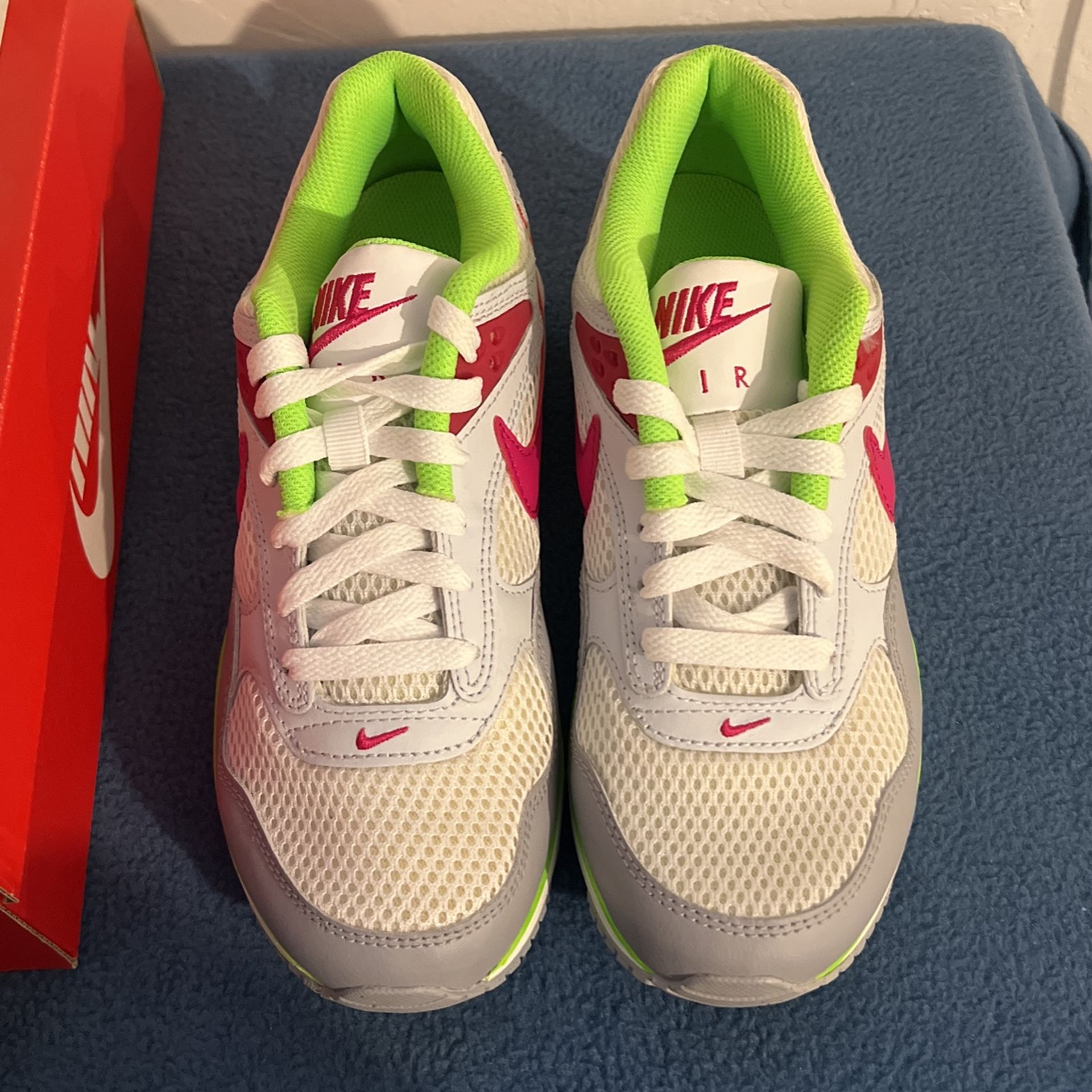 HOT WMNS Nike Air Max Correlate