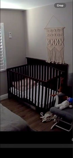 CONVERTIBLE CRIB