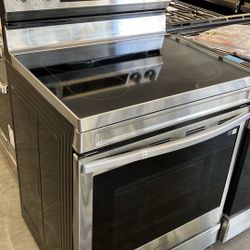 💥Great Deal💥 6.3 cu.ft. 5 Burner Element Smart Wi-Fi Enabled Convection Electric Range 
