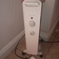 ELECTRIC RADIATOR HEATER WORKS EXCELLENT $15 TONIGHT ONLY!!