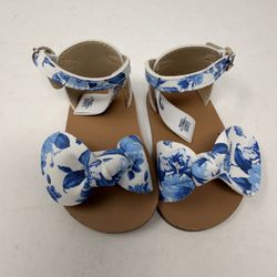 New 3-6 months Janie and Jack Blue and white floral sandals 